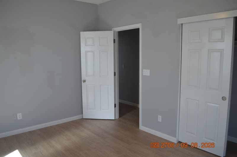 Riverbank House: 5305 Cottage Cove Drive