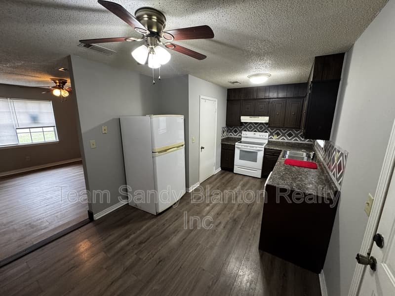 Pace House: 4240 Del Almirante Circle