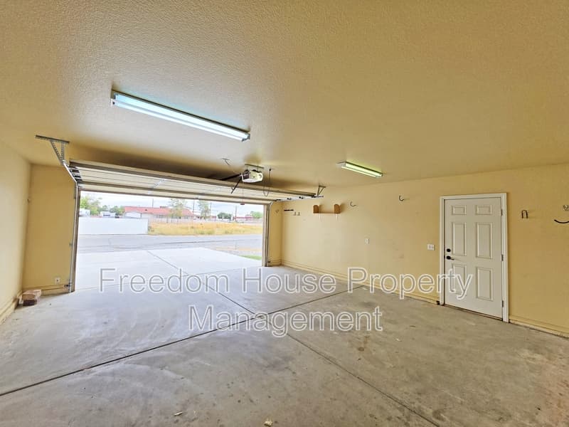 Pahrump House: 410 East Bellville Road