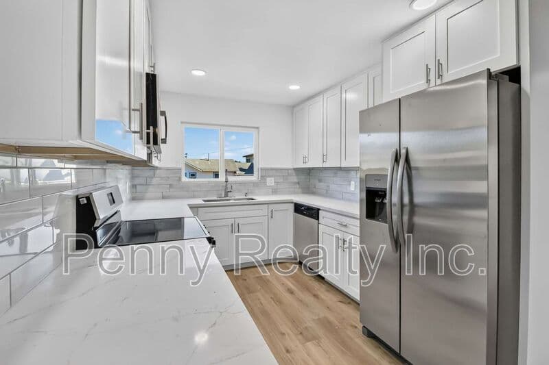 Escondido Condo: 806 E 4th Ave.