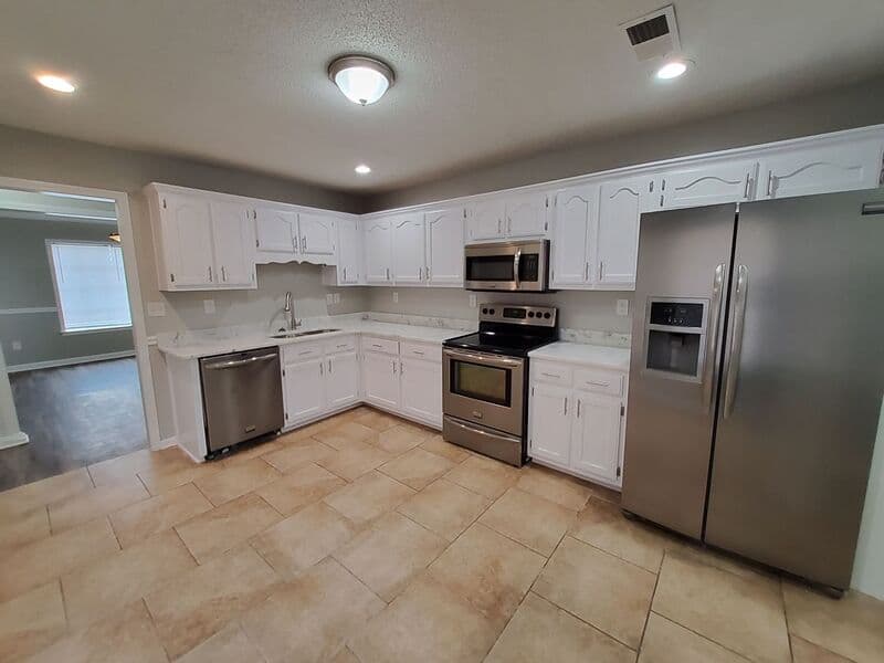 Cordova House: 647 S Sanga Rd