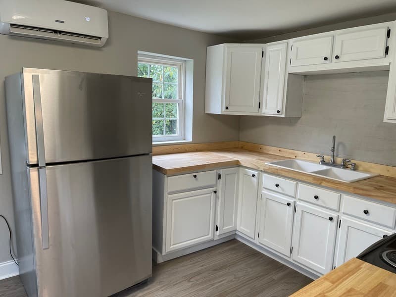 Louisville House: 1719 Airline Dr