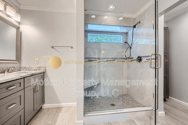 Mableton House: 1186 Crestbrook Dr SW
