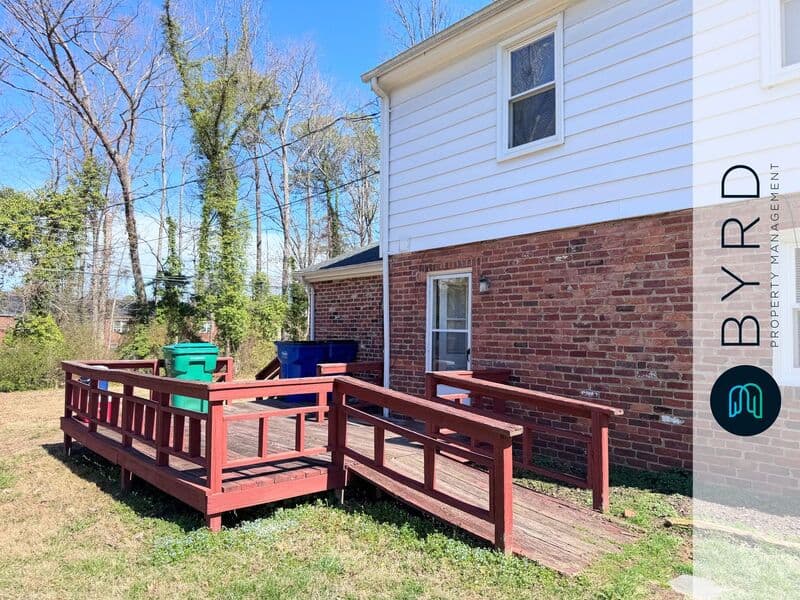 Richmond House: 9008 Michaux Lane