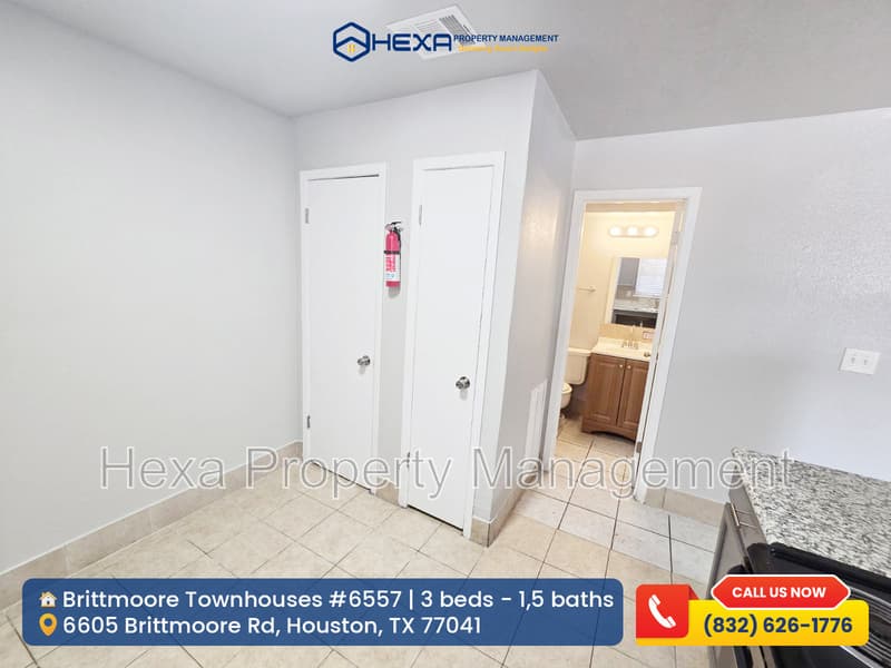 Houston Townhome: 6557 Brittmoore Rd