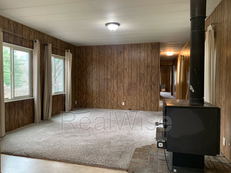 Grants Pass House: 4620 Redwood Ave