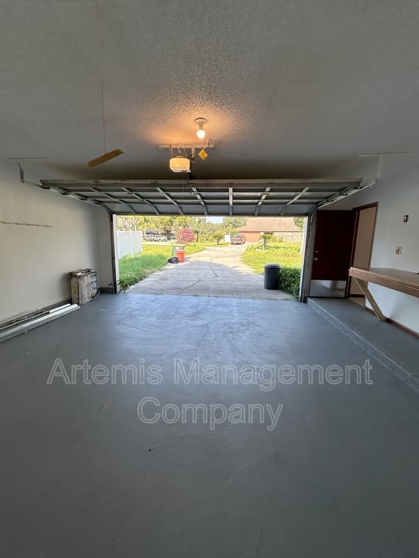 Jacksonville House: 12421 Bears Den Court