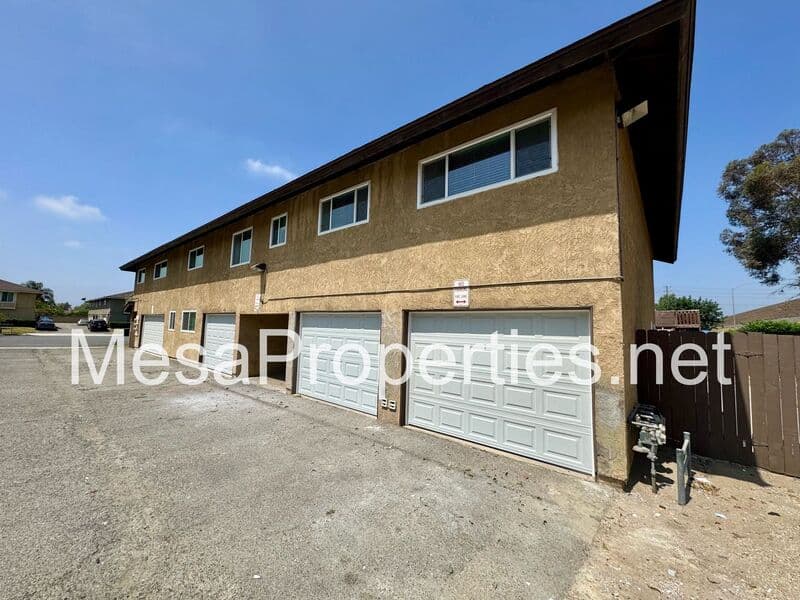 Ontario Condo: 1749 E Fairfield Ct