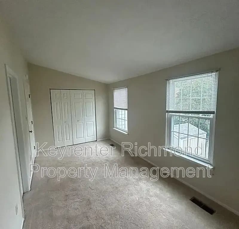 Richmond House: 7700 Pomeroy Court