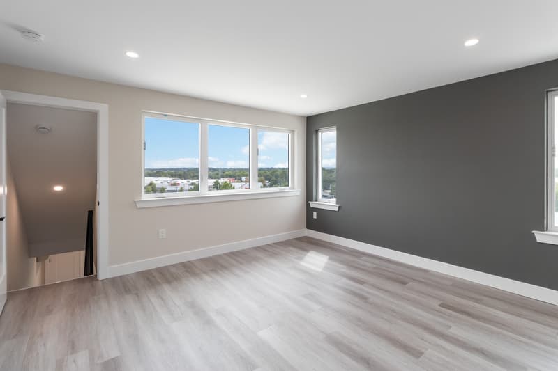 Flemington Condo: 70 Church St
