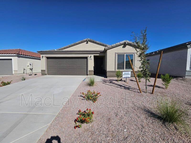 Coolidge House: 1390 W Aztec Dr