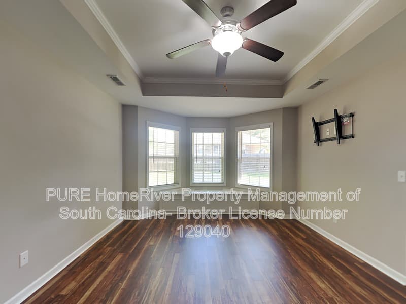 Sumter House: 1815 Duke Dr