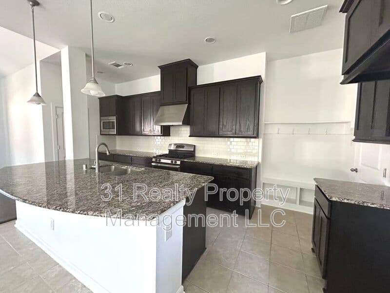 Richardson House: 1134 Alpine Dr