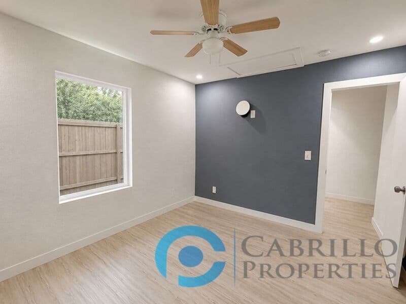 Oceanside House: 1307 Division Street
