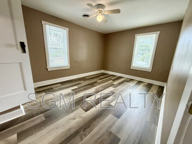 Waterloo Condo: 316 W Mill St
