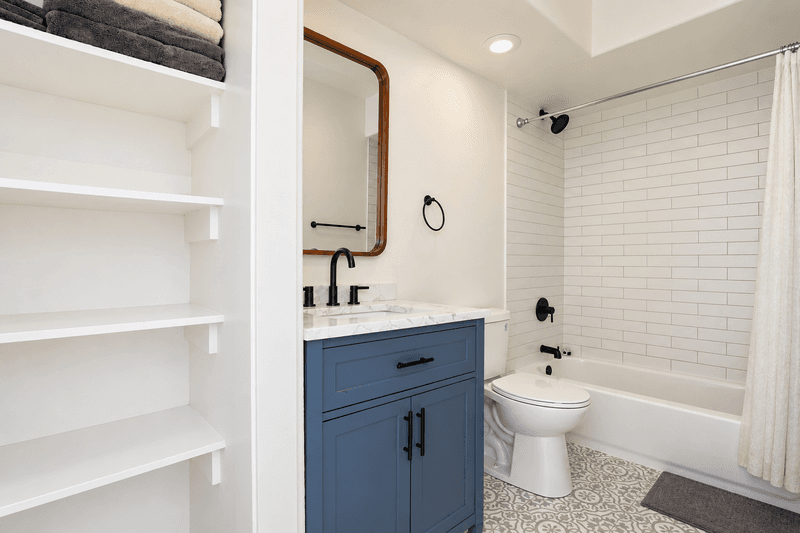 Aurora House: 4264 South Halifax Way