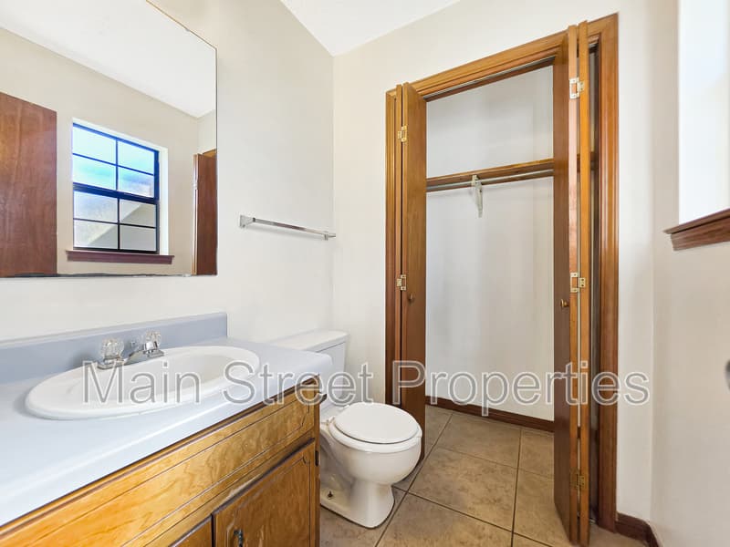 Milton House: 5595 Osceola Street