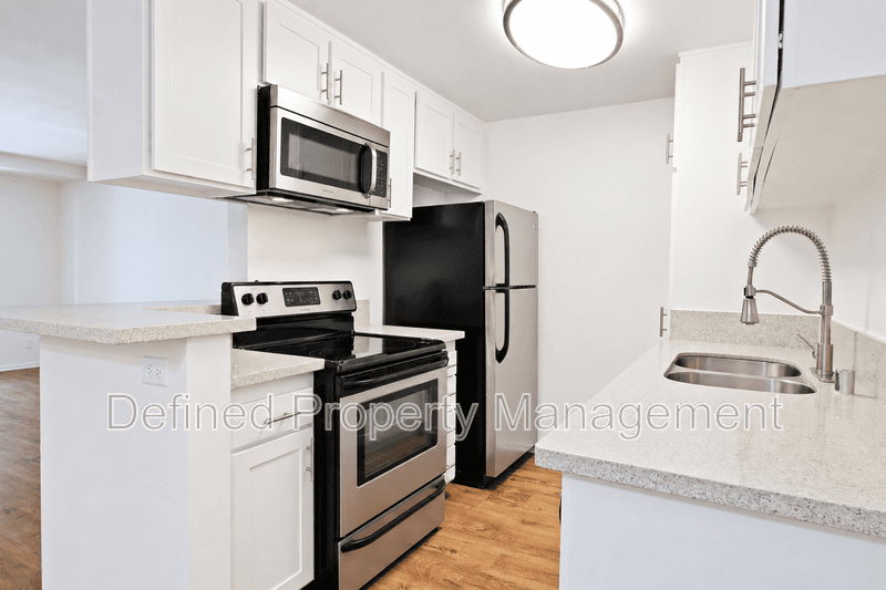Sherman Oaks Condo: 4701 NATICK AVE