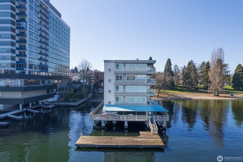 Seattle Condo: 1800 43rd Ave E
