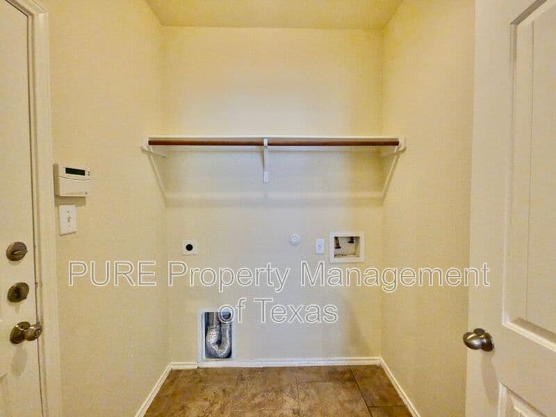 Buda House: 124 Jasper Trail
