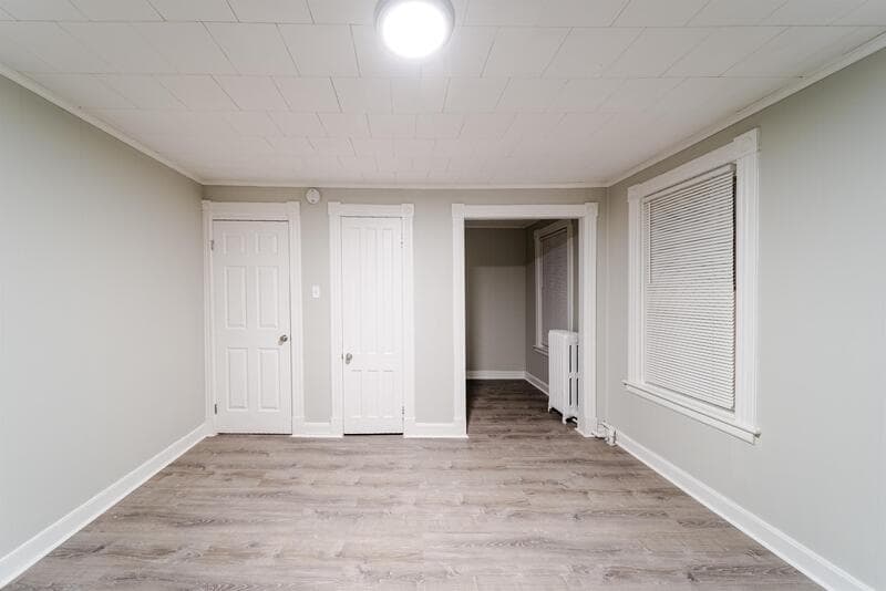 Albany House: 139 North Pine Avenue