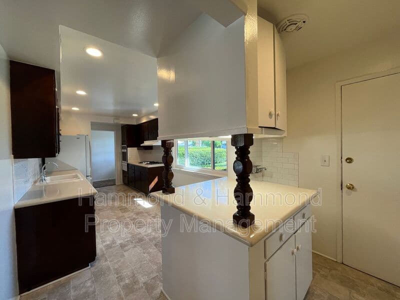 Canoga Park House: 7859 Hanna Ave.