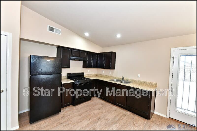 Horizon City House: 916 Villa Seca Dr !!