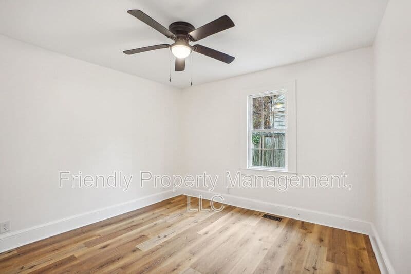 High Point House: 1004 Charlotte Ave