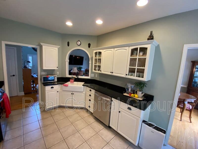 Loudonville House: 26 Cheshire Way