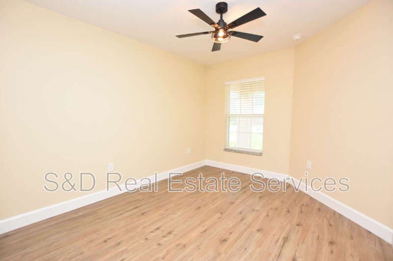Lakeland Condo: 1111 Mercury Dr E