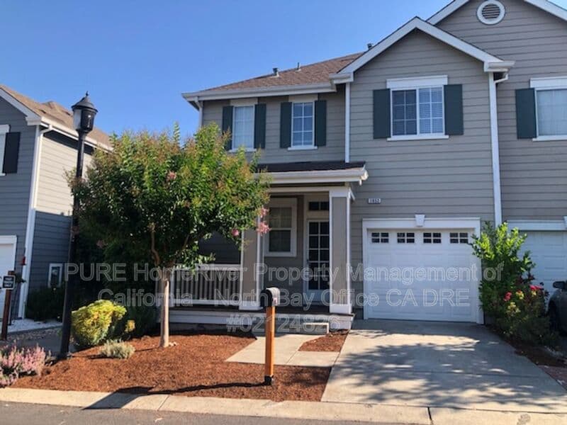 Petaluma House: 1052 Addison Circle