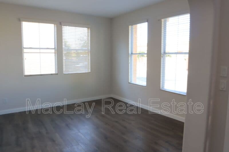 Chandler House: 1171 N Mason Dr