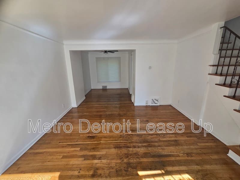 Detroit House: 15734 Meyers Road