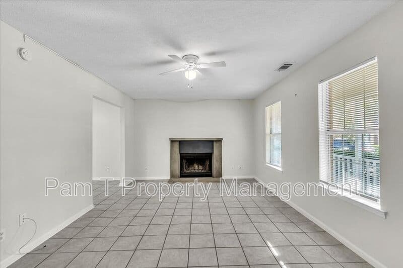 Savannah House: 4 Gunpowder Ct.