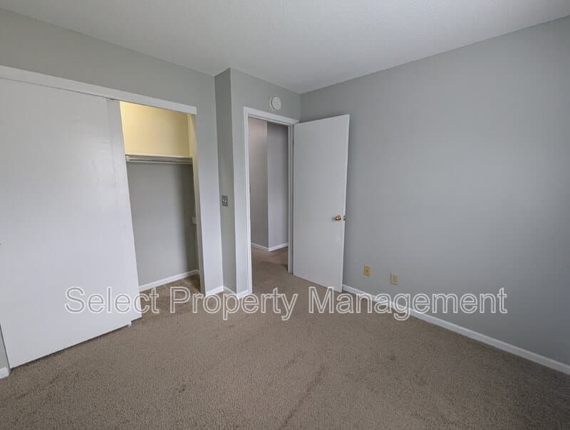 Fort Wayne House: 5404 Evard Rd