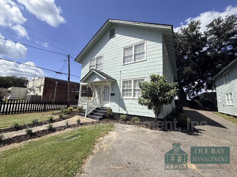 Mobile Condo: 1810 New Hamilton Street