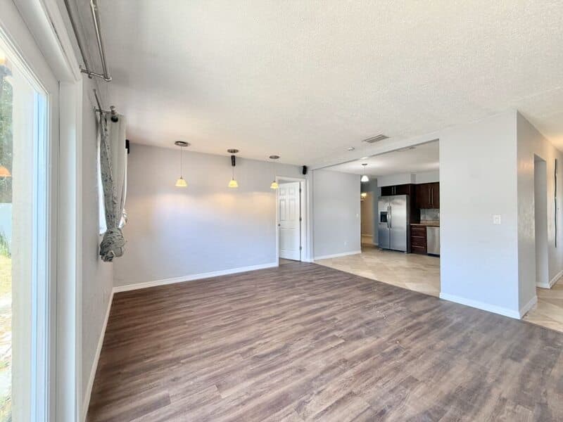 St. Petersburg House: 6943 Buhrley Terrace North