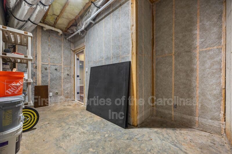Lake Wylie House: 334 Stone Cliff Lane