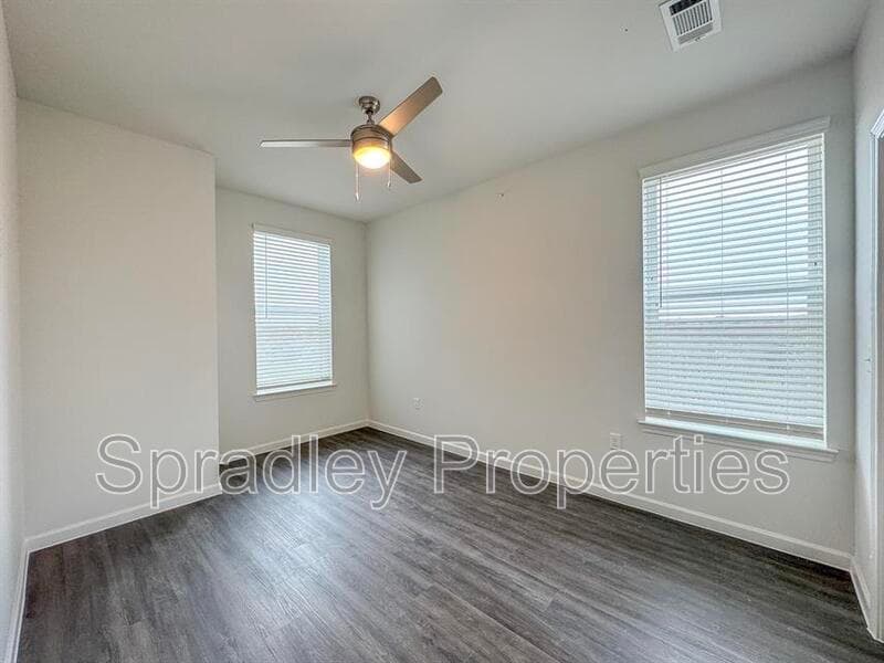 Belton Condo: 710 Shine St.