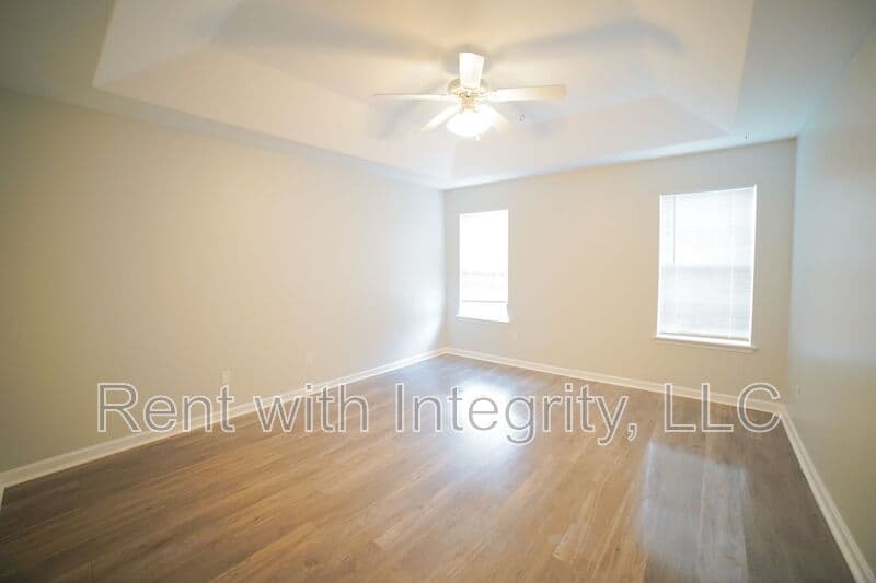Tallahassee House: 1060 Kingdom Drive