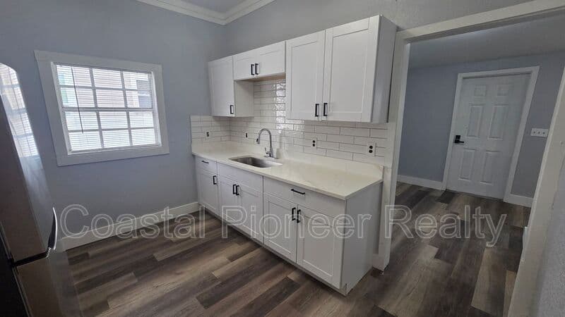 Tampa House: 2010 N Howard Ave