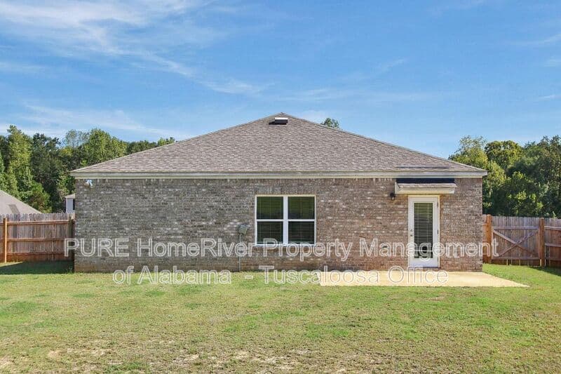 Northport House: 4943 Copper Loop Rd