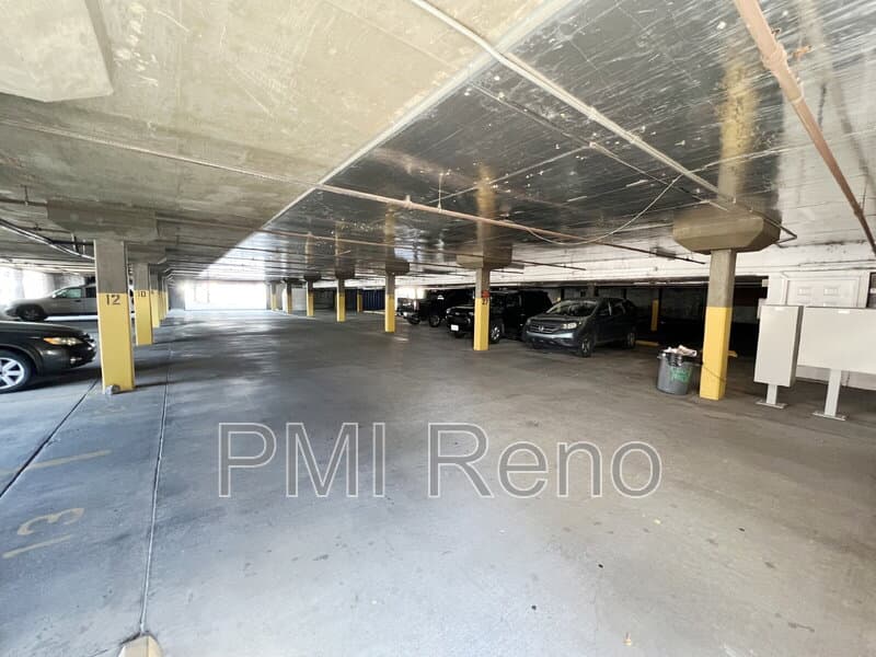 Reno Condo: 160 Park Street