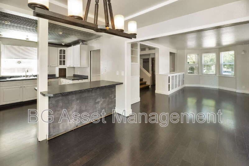 Pinole House: 2359 Prune St