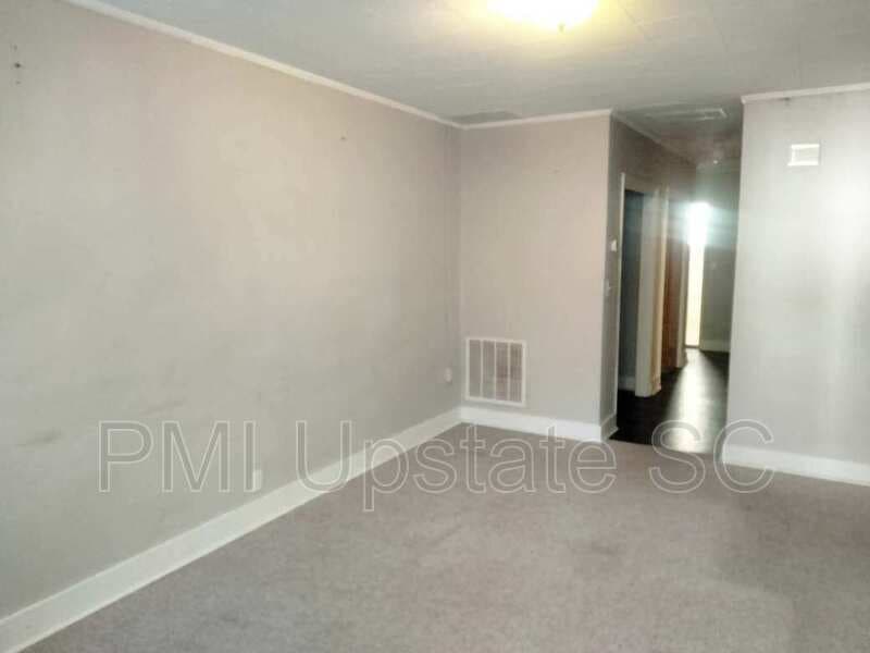 Laurens Condo: 7b Harts Court