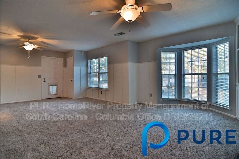 Columbia House: 17A Battery Walk Ct