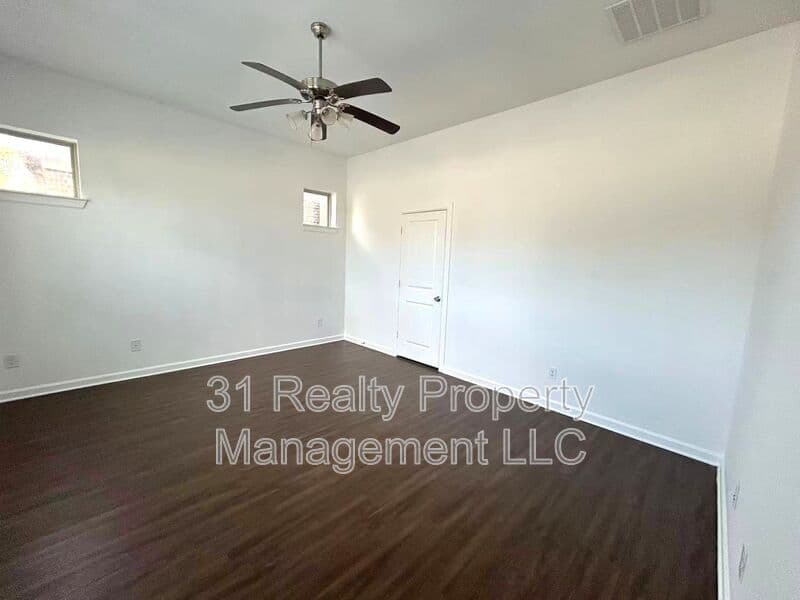 Richardson House: 1134 Alpine Dr