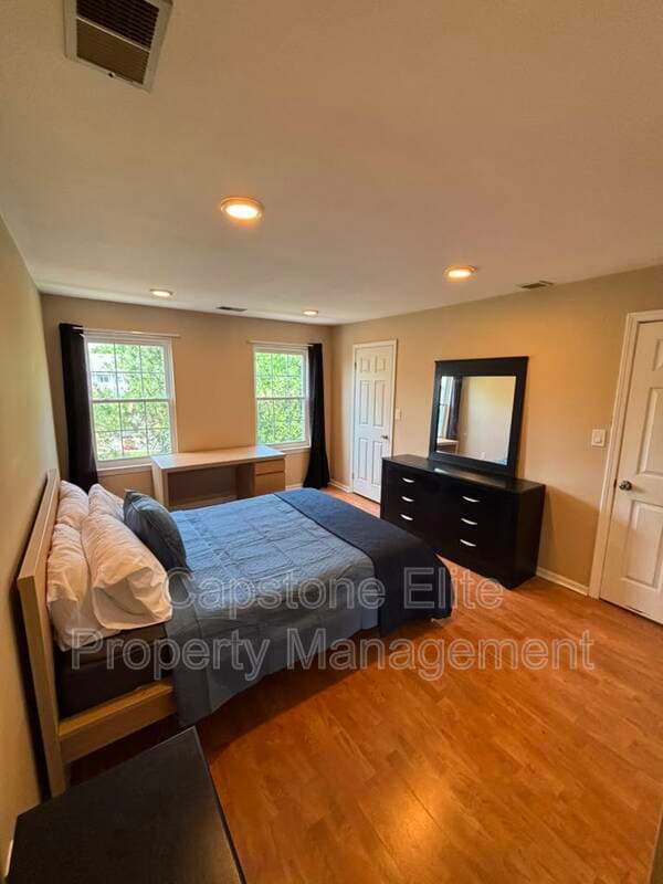 Newark Condo: 12 Colgate Drive