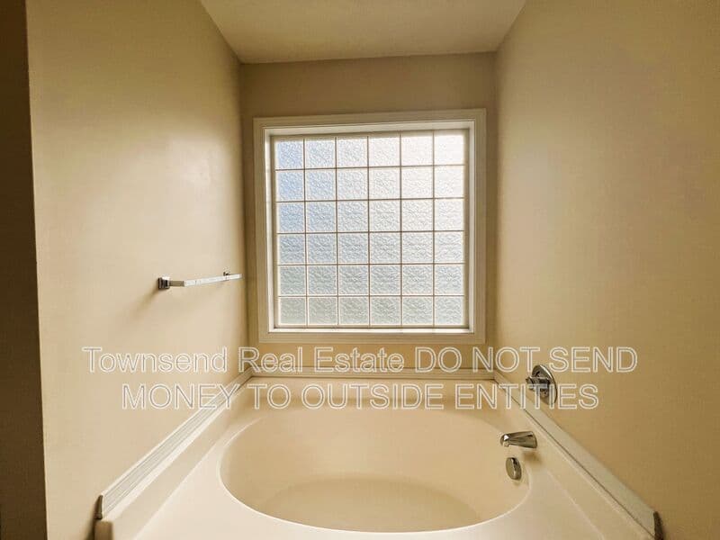 Hope Mills House: 4417 Harborgate Rd.