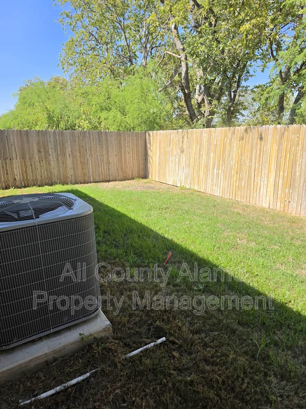 San Antonio House: 4823 Pico Pico St.